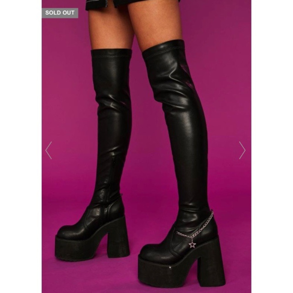 BRATZ MISS SOCIALITE DOLLS KILL/THIGH HIGH BOOTS